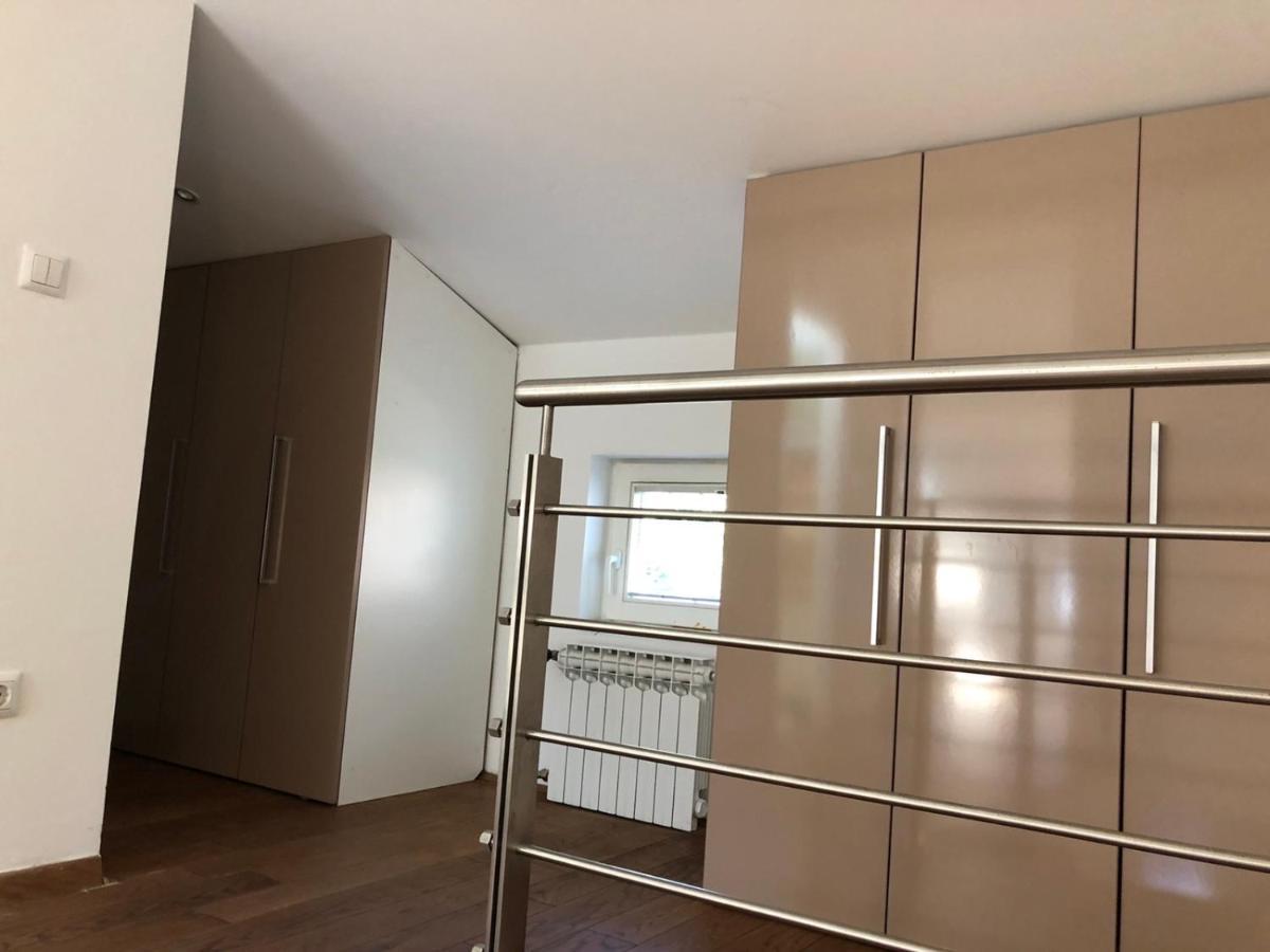 Vila Danin With Free Garage,Stari Grad SJJ Exteriér fotografie